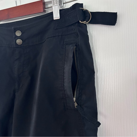 Live A Little Embroidered Cargo Crops - Picture 6 of 12